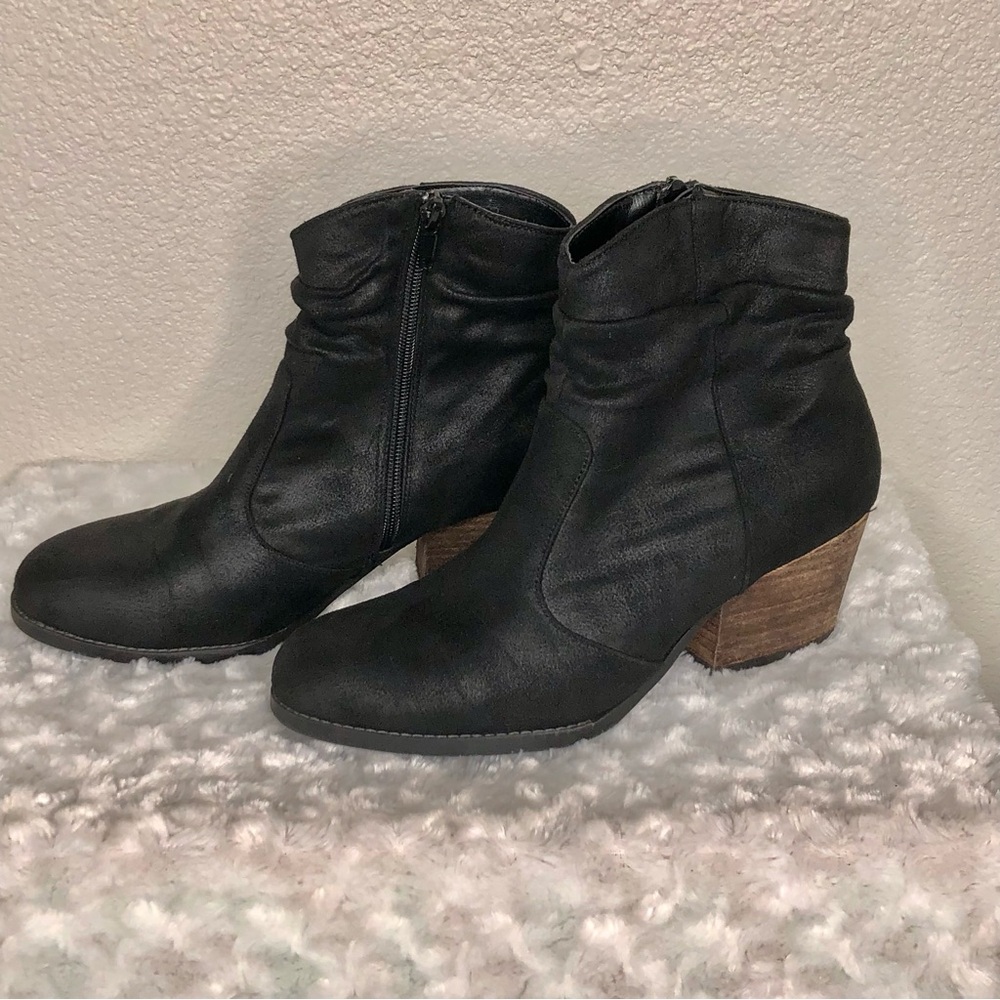 Bella Vita Helena Slouchy Bootie Sz 9 Black